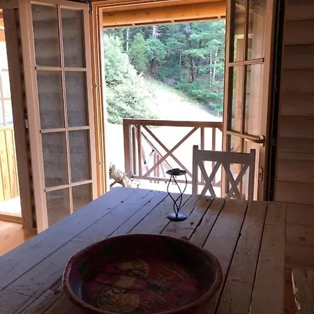 Shelter 木屋 卡拉维塔