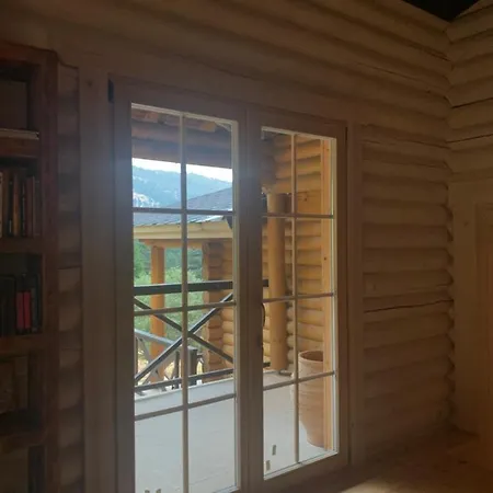 Shelter * 卡拉维塔