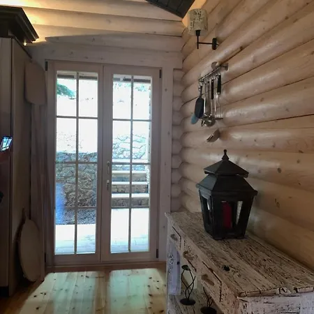Shelter Chalet